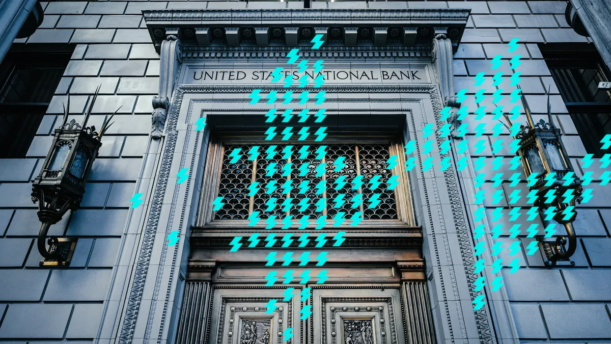 Fachada de uma agência bancária vista de baixo